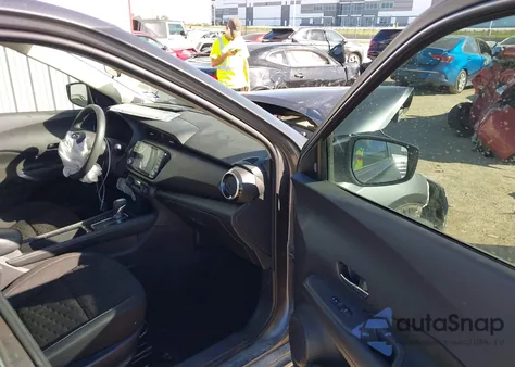 2021 Nissan Kicks Sv Xtronic Cvt из США, поврежденный, VIN 3N1CP5CV2ML516207